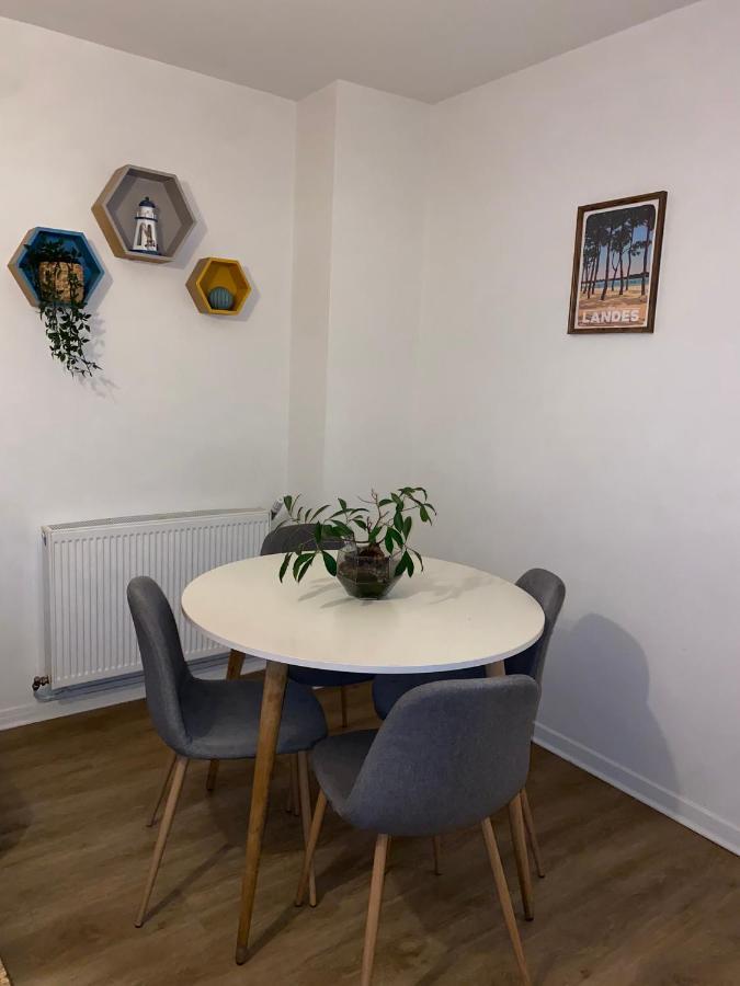 Superbe Appartement Au Calme Avec Parking Gratuit. Mérignac Esterno foto